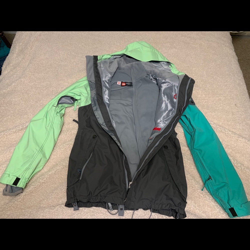 686 smart technology snow board jacket